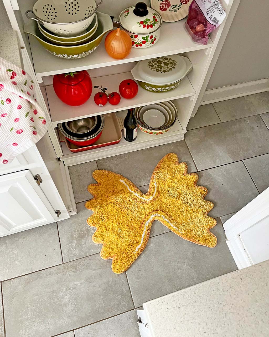 Farfalle Rug - Image 2