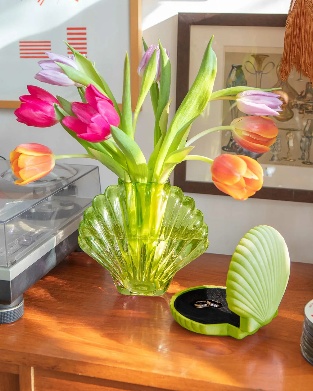 Lime Green Glass Seashell Vase - Image 2