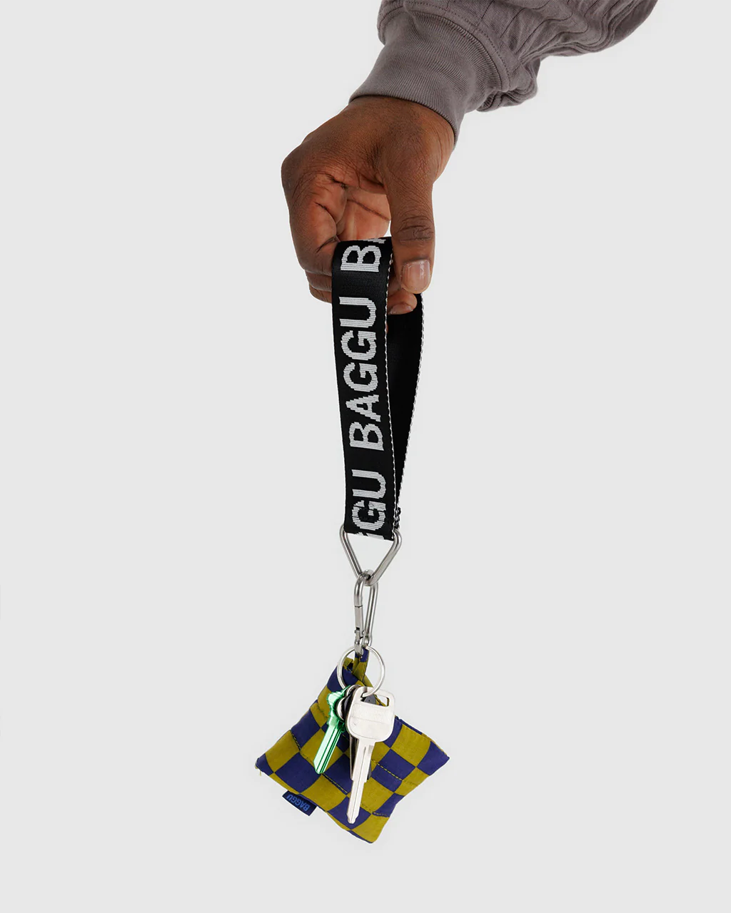 Logo Keychain - Black And White - Image 4