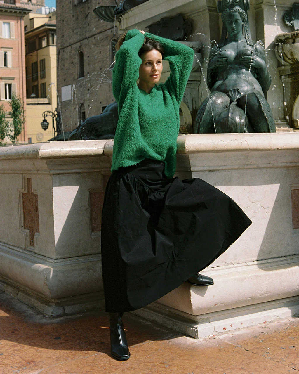 Marion V-Neck Sweater - Kelly Green - Image 3