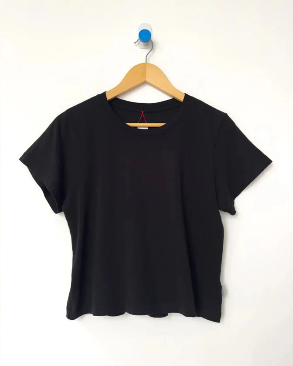 Noel Tee - Black - Image 4