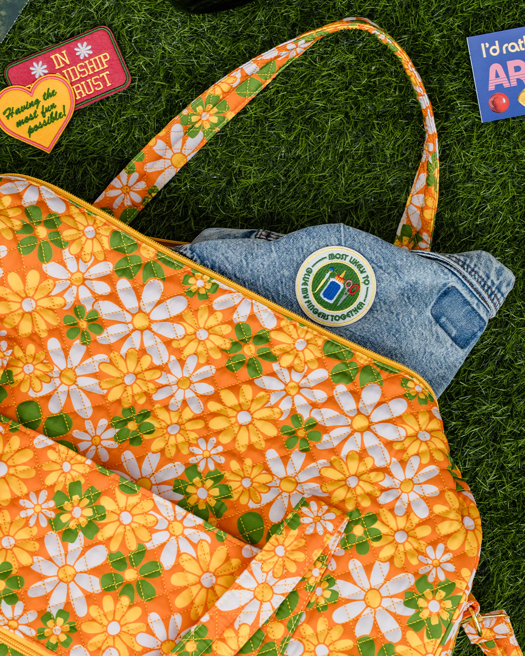 Retro Floral Duffel Bag - Image 4